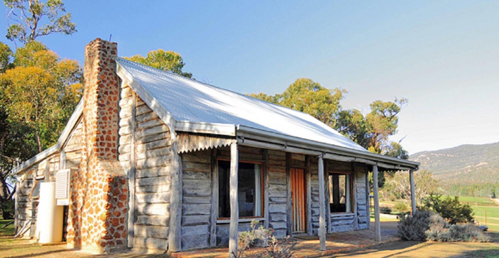 Grampians Pioneer Cottages Halls Gap Bagian luar foto