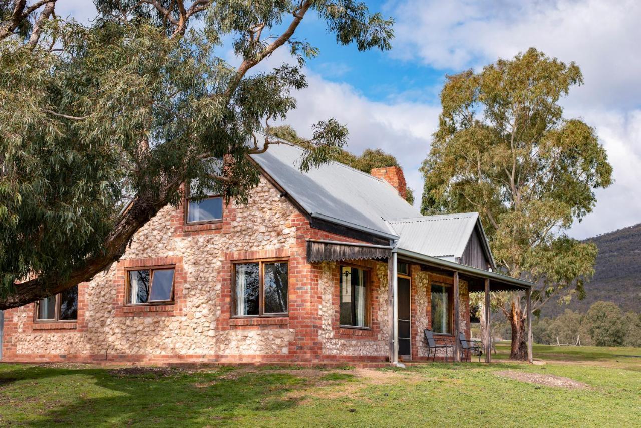 Grampians Pioneer Cottages Halls Gap Bagian luar foto