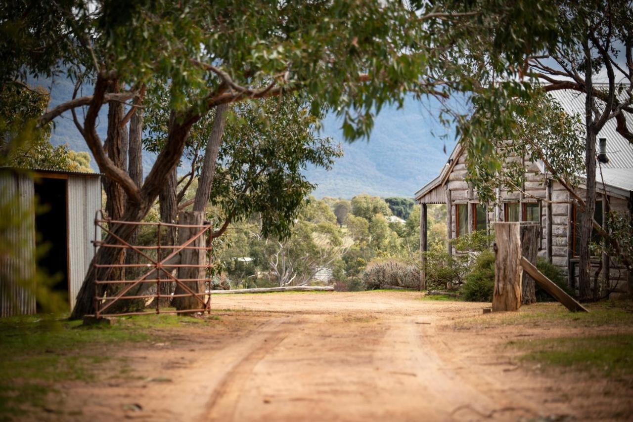 Grampians Pioneer Cottages Halls Gap Bagian luar foto